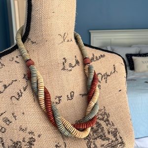 Vintage woman’s wood bead necklace 20”